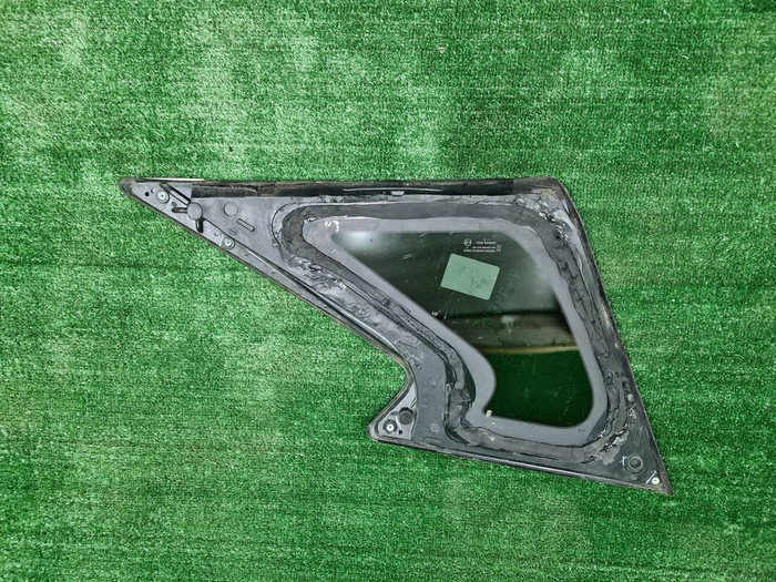 Форточка задняя правая Infiniti QX50 2 (2017-н.в.)