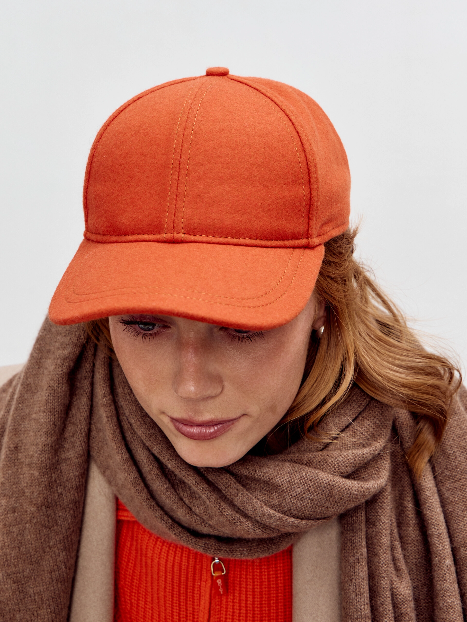 Бейсболка из шерсти