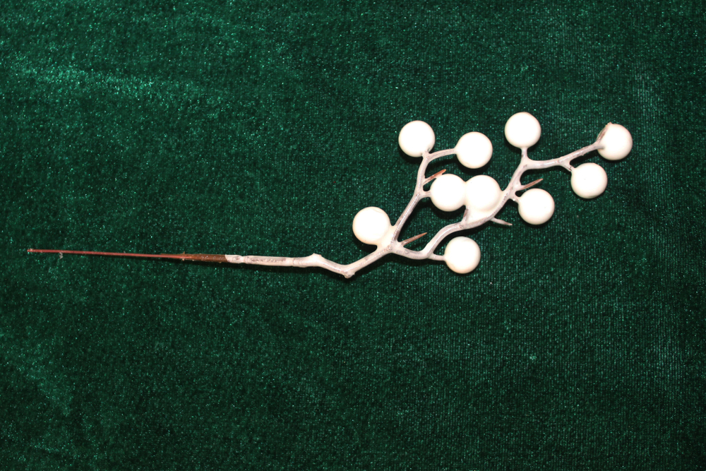 Ягодки Зима (ветка/белая глазурь)