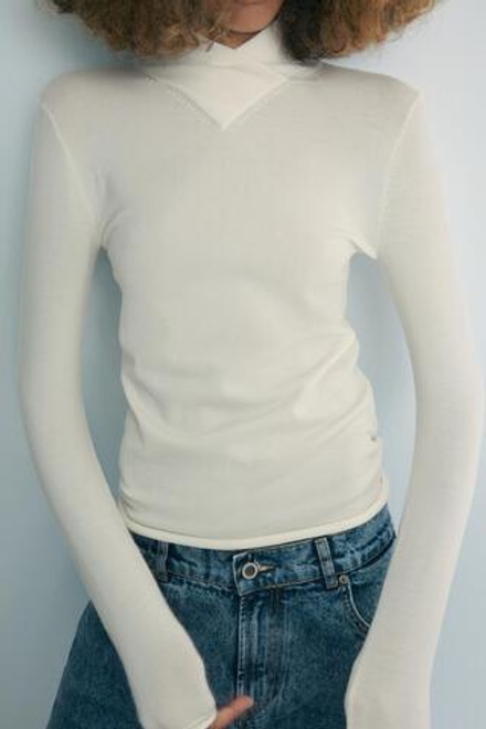 ZARA СВИТЕР ИЗ СМЕСОВОЙ ШЕРСТИ С ПЕРЕКРЕЩЕННЫМ ВОРОТНИКОМ, ЭКРЮ