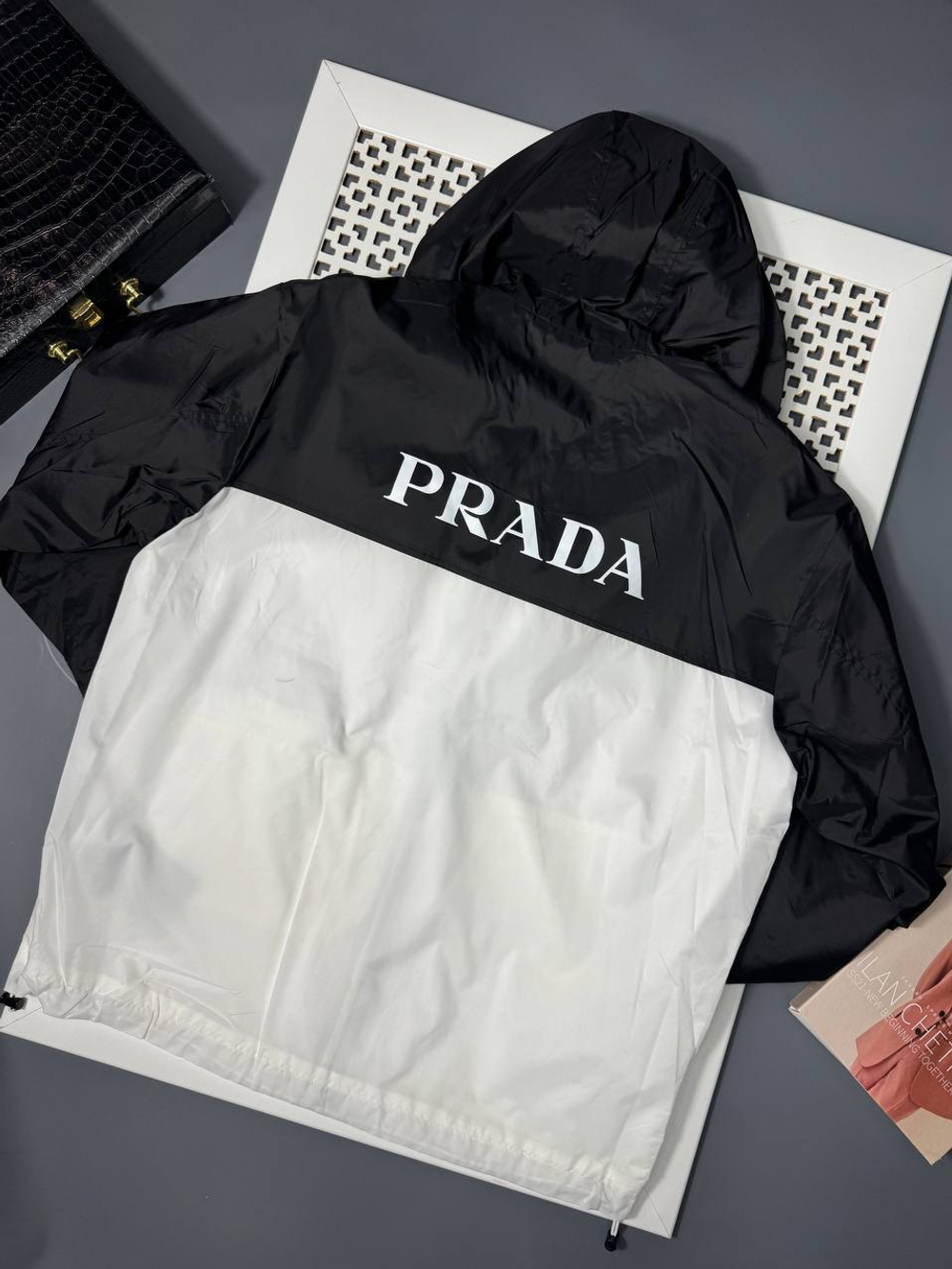 Ветровка Prada