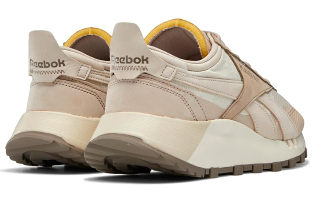 Кроссовки Pleasures X Reebok Classic Leather