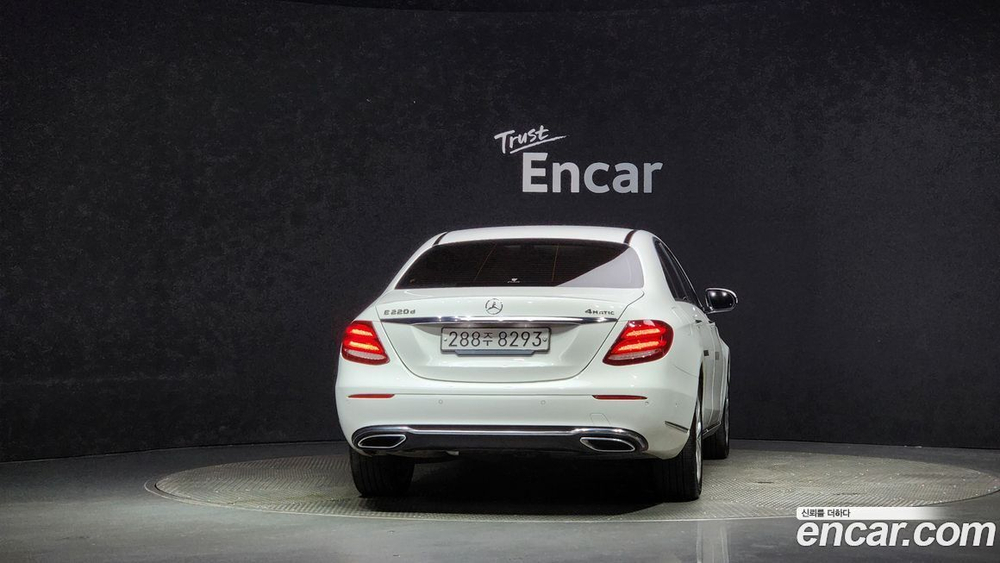 Mercedes-Benz E-Class W213 E220d 4MATIC Exclusive (11.2019)