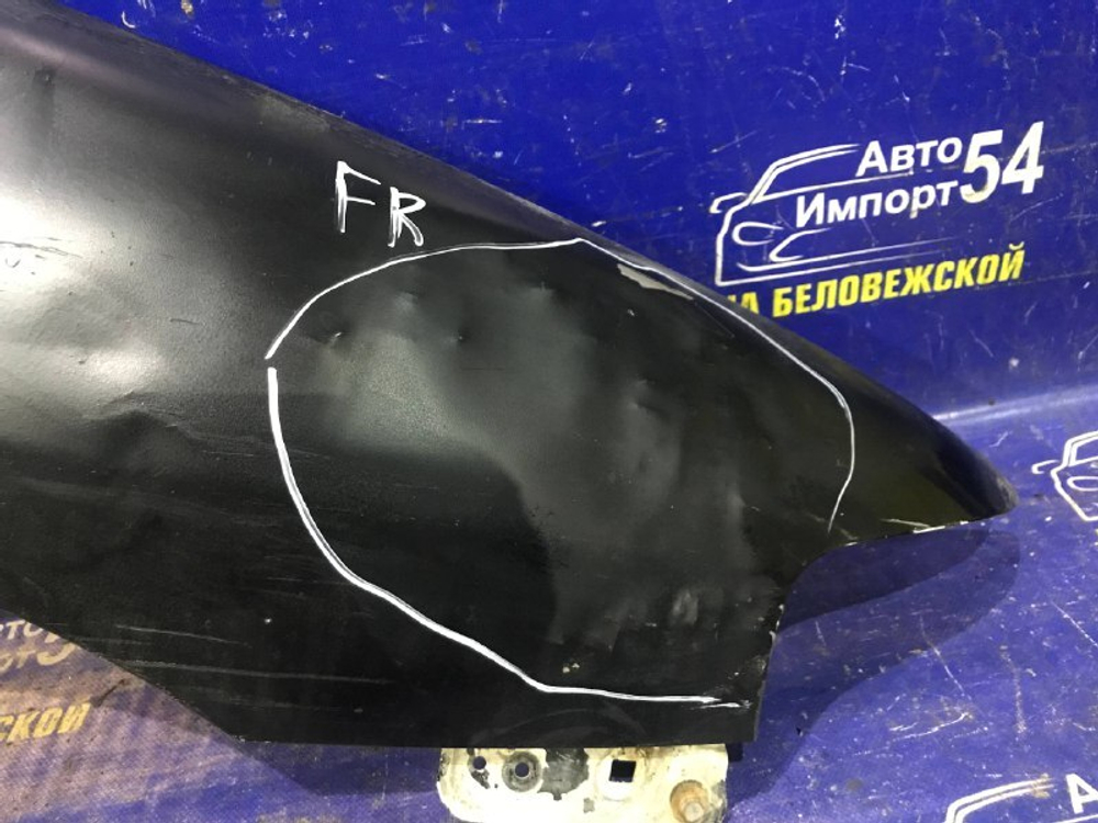Крыло переднее правое Honda INTEGRA 2000