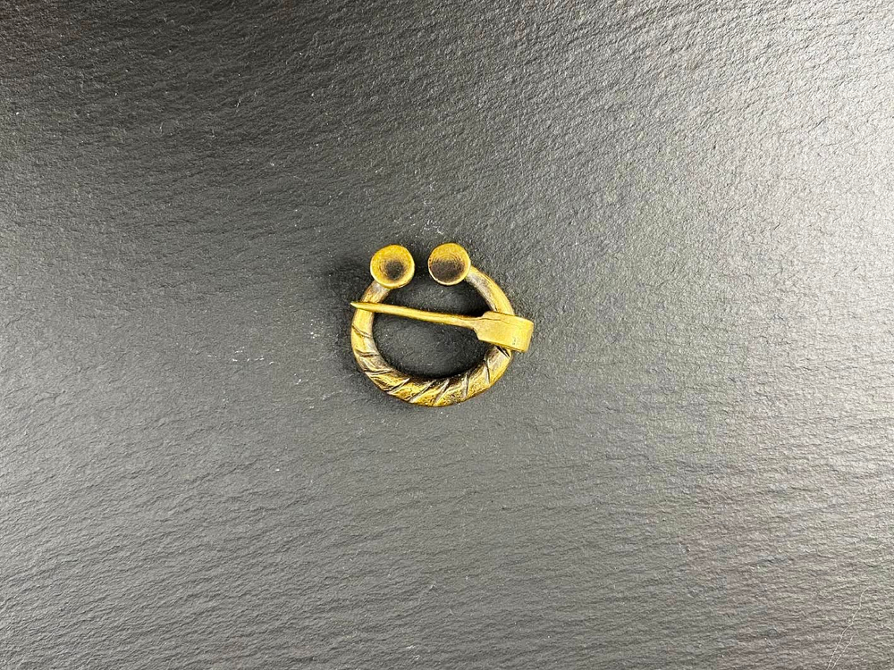 Фибула. Балты 9-10 в.