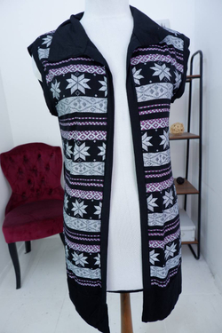 Жилетка длинная из вискозы с узорами 46 размер