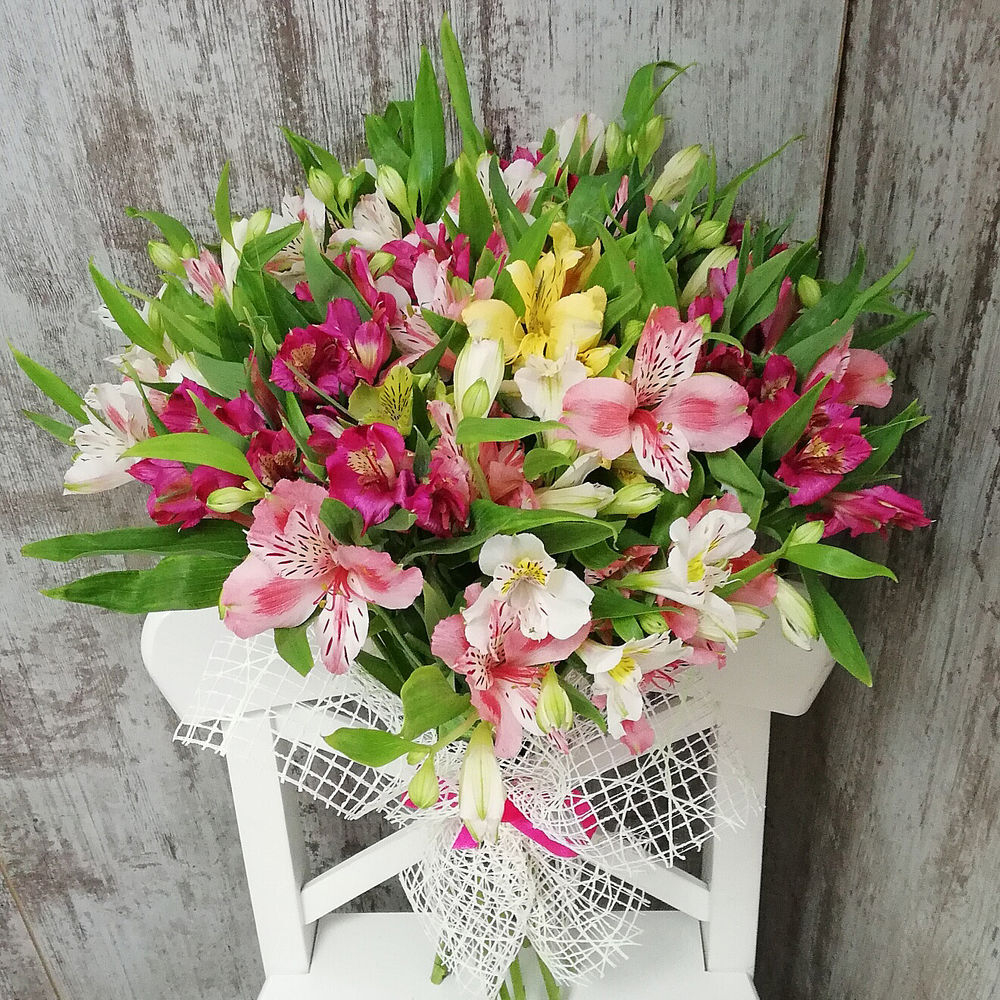 Букет цветов «Альстромерии микс 19»