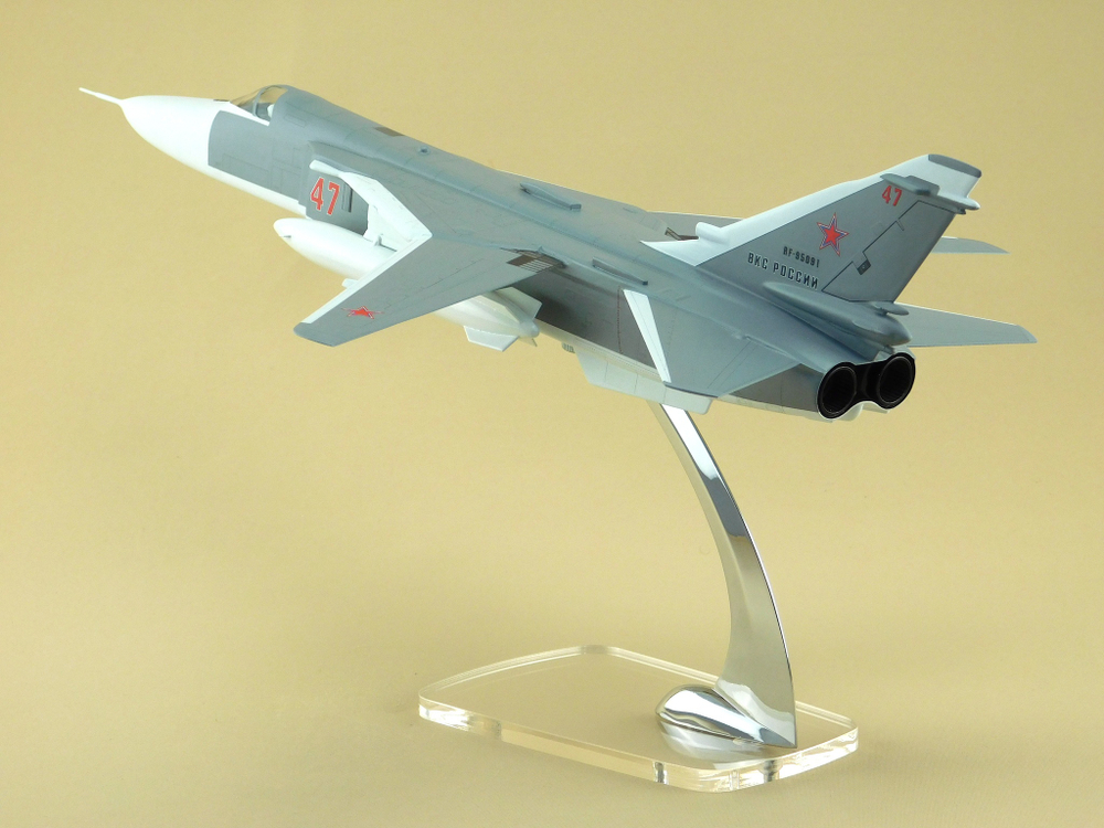Модель самолета Су-24М (М1:48 ВКС России, RF-95091, 47)