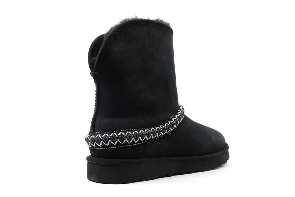 UGG Classic Short Cresent Black