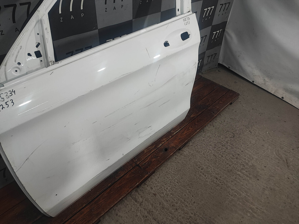 Дверь передняя левая Mercedes GLC (X253) 15-нв Б/У Оригинал A2537220310