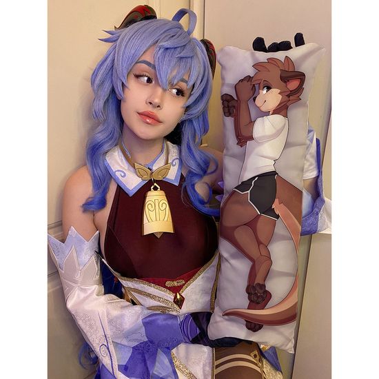 Мини дакимакура фурри Выдра мальчик арт. M1279, 60х20 см