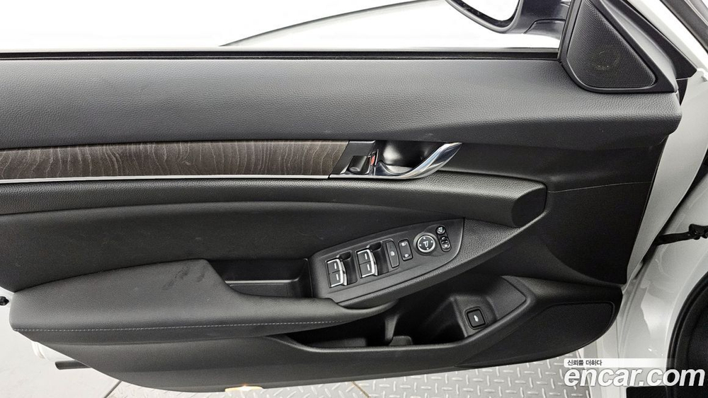 Honda Accord 10 Generation 1.5 Turbo (12.2022)