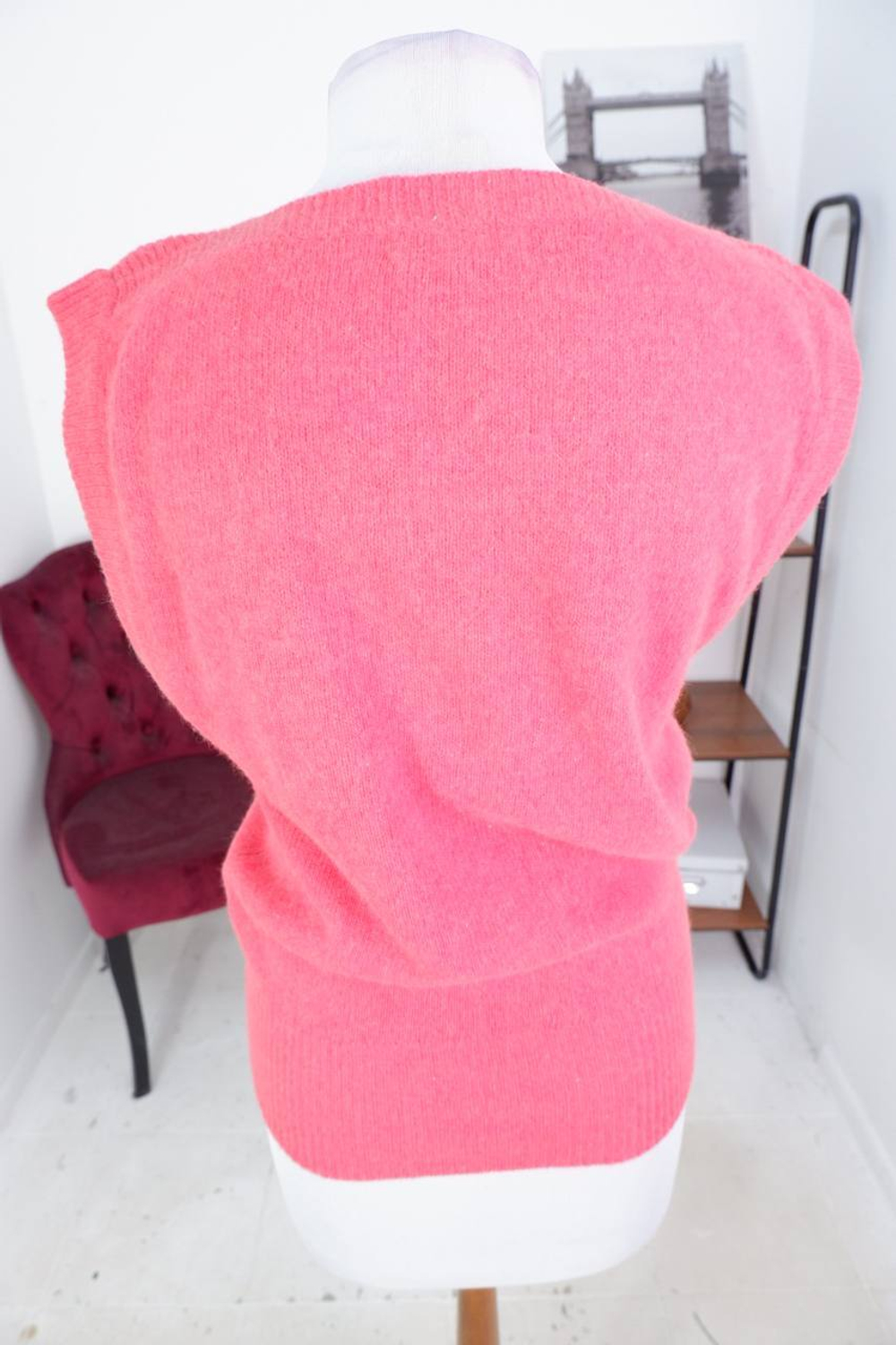 Жилетка для романтического образа, визуально на 44/46 размер