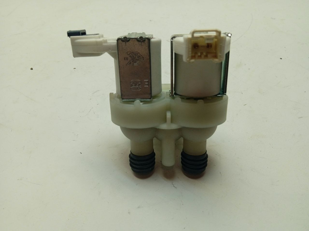 VMUF 501 B кт4 Клапан подачи воды к стиральным машинам 2x90 Indesit Ariston C00302311 б/у