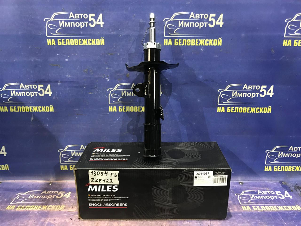 Стойка передняя левая TOYOTA FIELDER 2002-2004