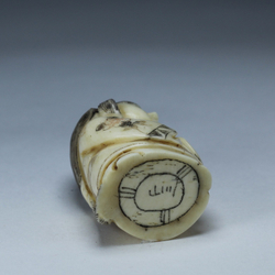 Нэцкэ Девушка