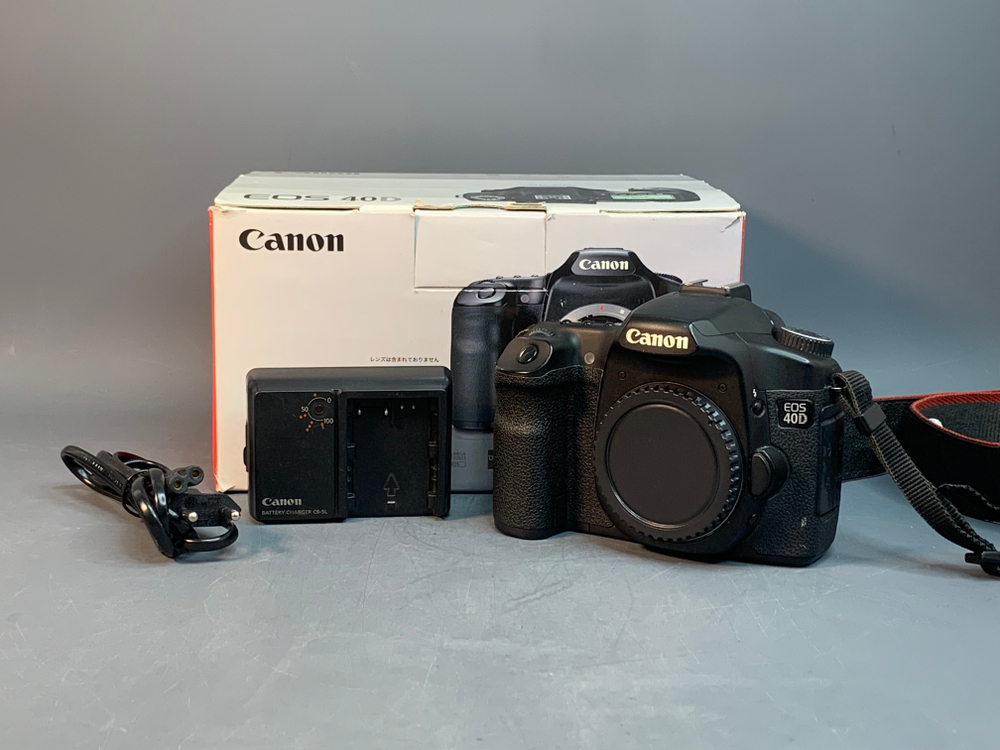 Canon EOS 40D 23.667 кадров