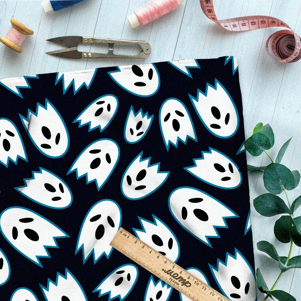 Ткань мембрана призраки на чёрном фоне