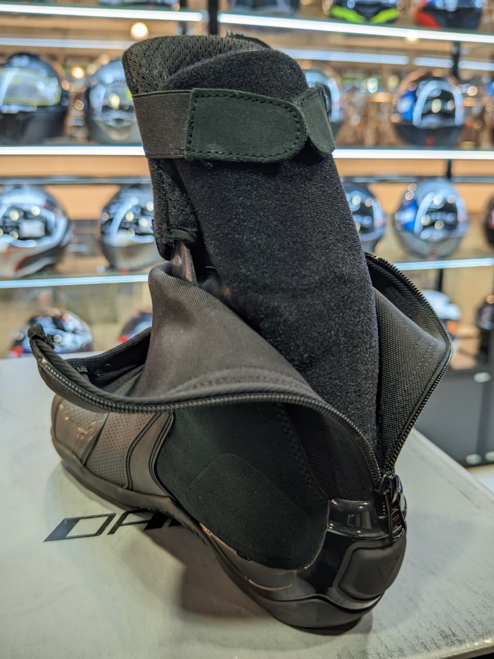 Мотоботы Dainese AXIAL GORE-TEX® BOOTS