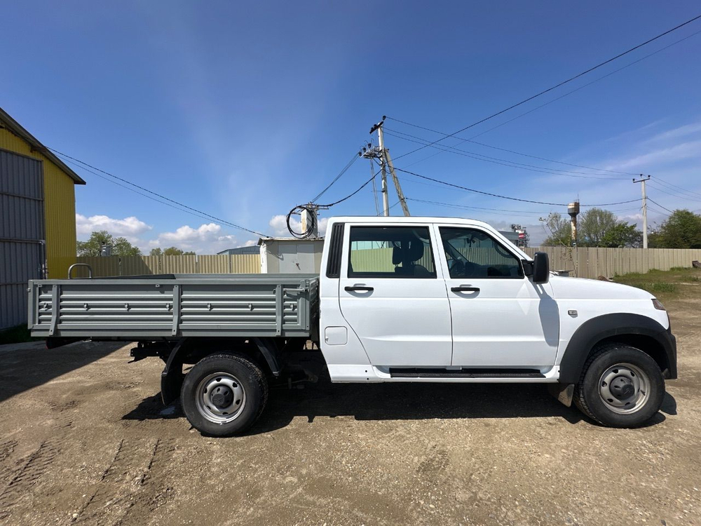UAZ Profi 236324 (Борт/Тент, Бензиновый, 2,7 л, 150 л.с.)