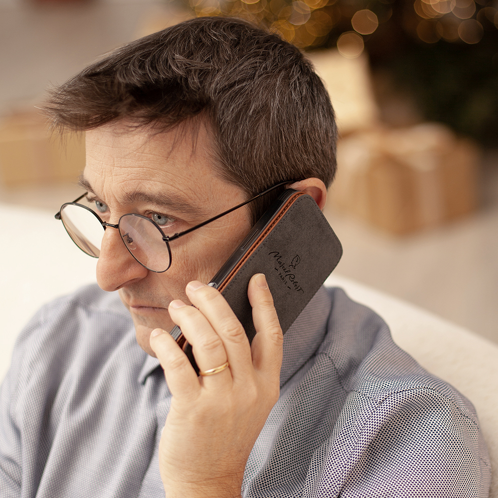 Кожаный чехол для iPhone 16 Pro, теленок цвета карамель