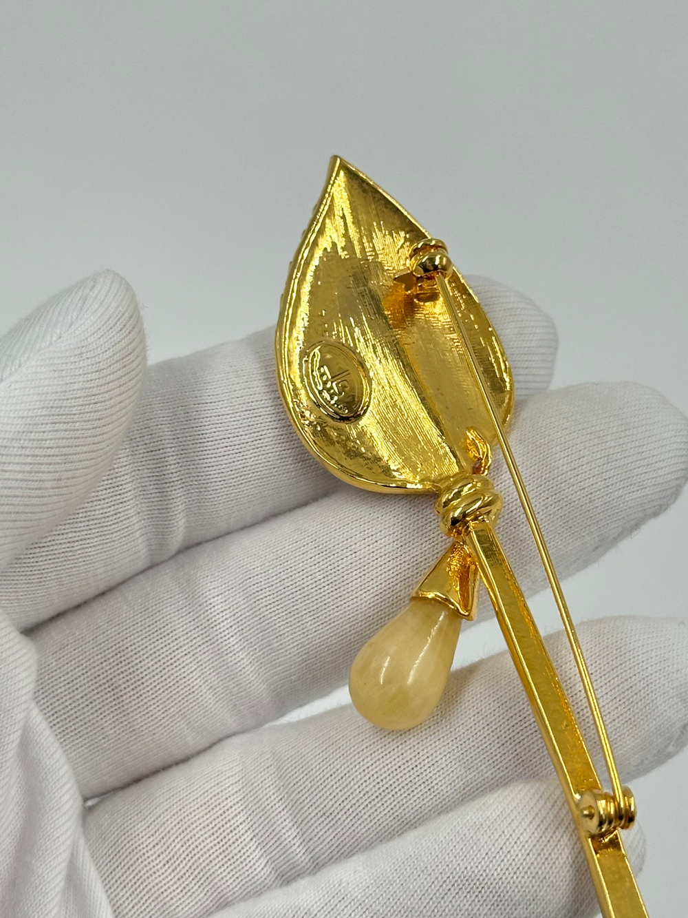 Брошь Jean Louis Scherrer