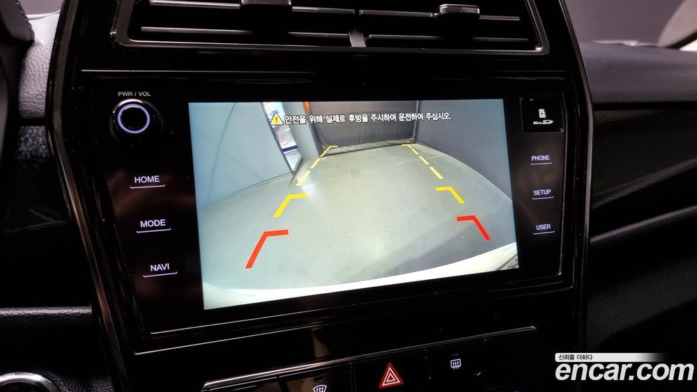 KG Mobility (Ssangyong) Very New Tivoli Бензин 1.5 2WD (12.2019)