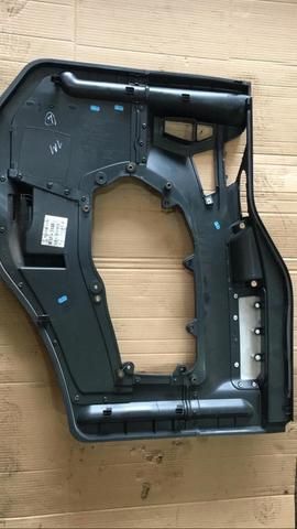 Левая обшивка двери МАН ТГС 81626305147 б/у