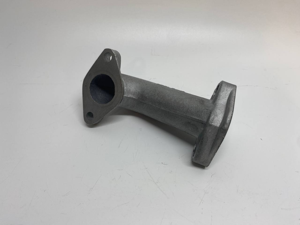 Патрубок впускной (металл) двигатель 1P39FMA