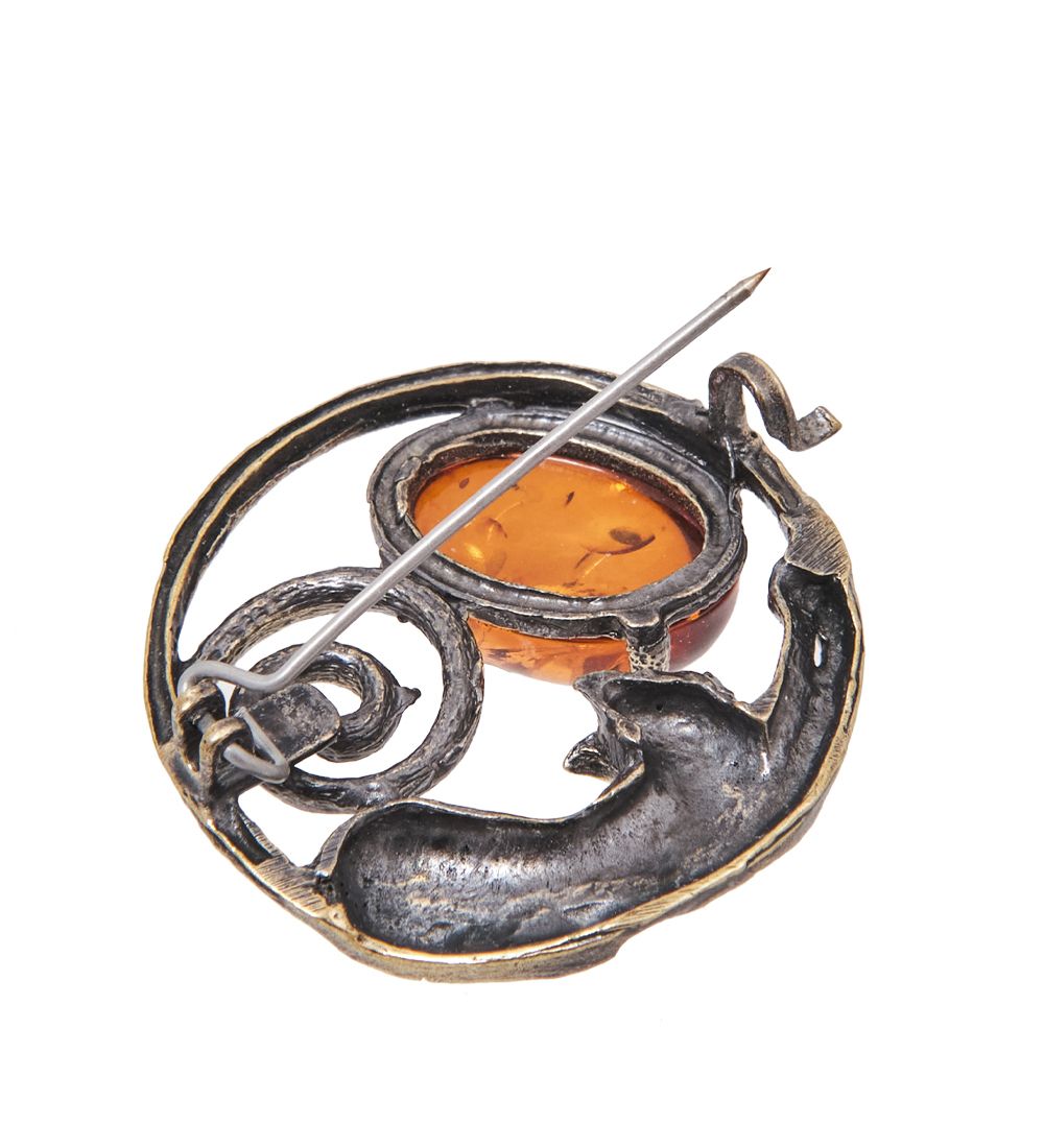 AM-4080 Брошь «Кошечка» (латунь, янтарь)
