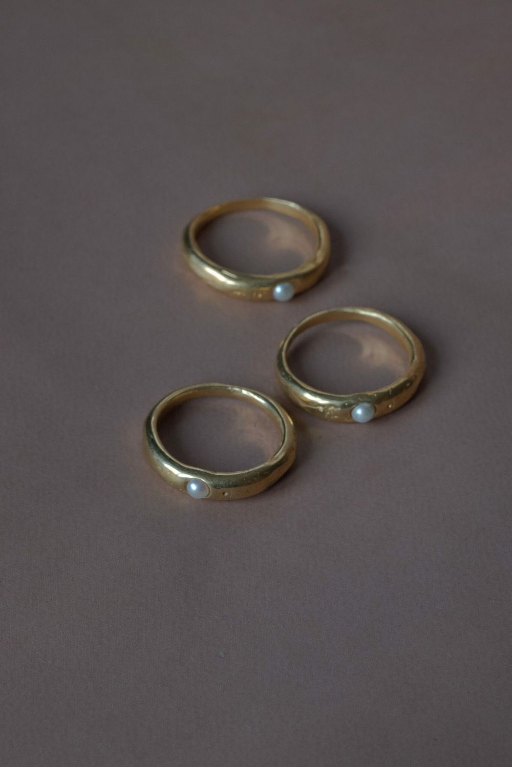 Кольцо с жемчужиной латунь, позолота