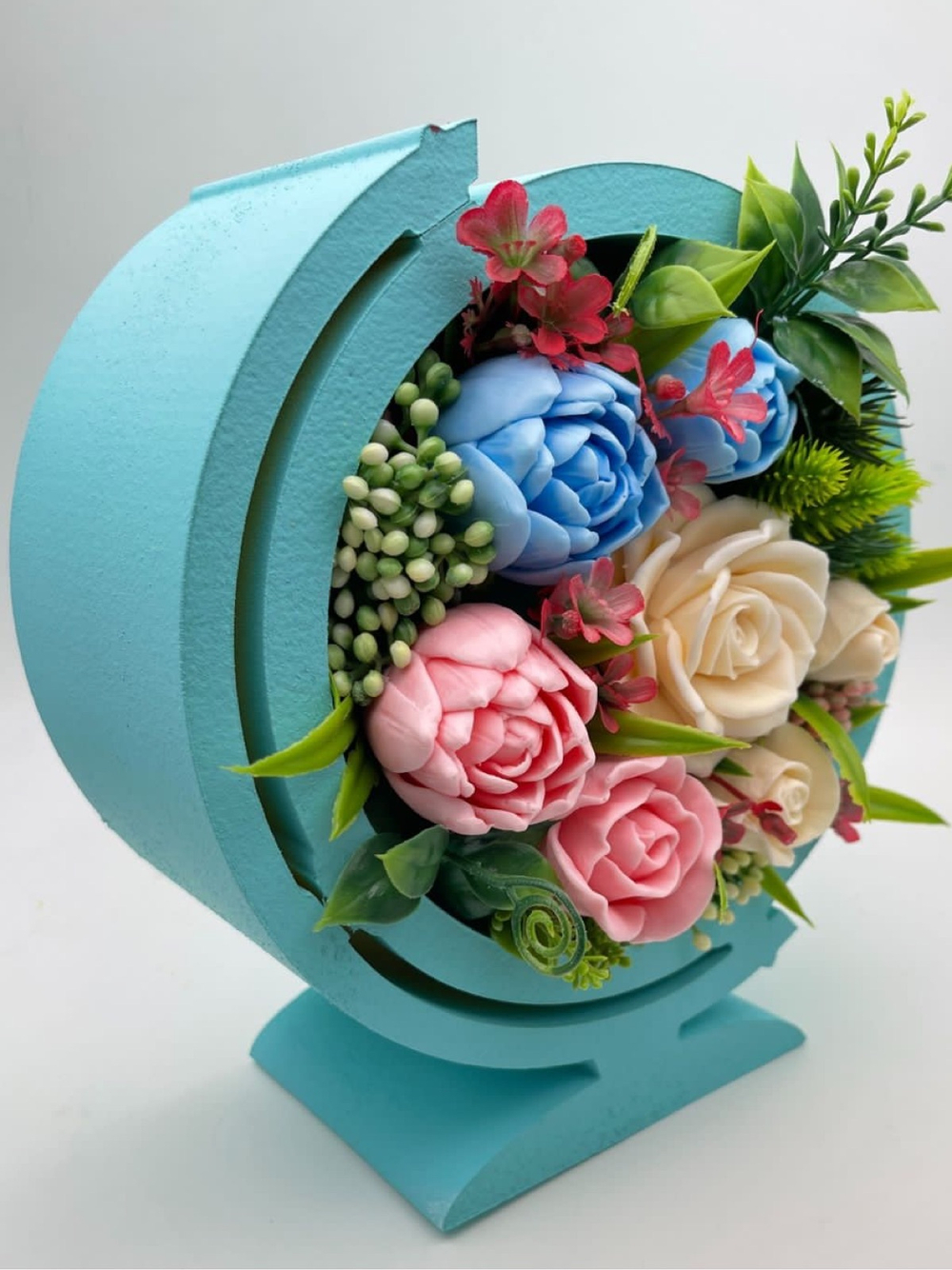 Букет «Глобус бирюза, медиум»