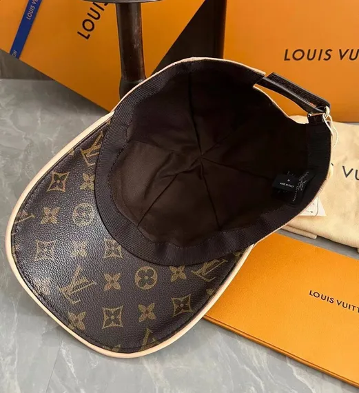 Бейсболка LV Get Ready