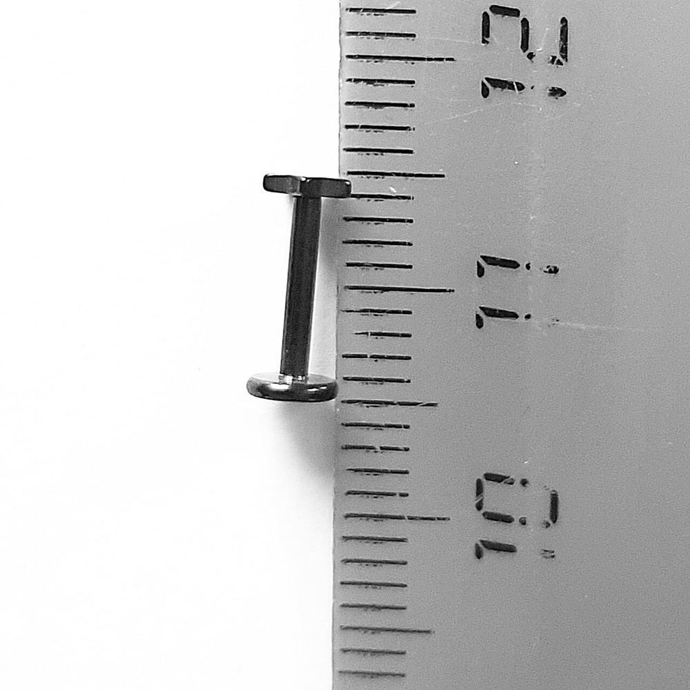 Серьга для пирсинга губы 8 мм "Черная Звездочка", толщина 1,2 мм. Медицинская сталь, титановое покрытие. 1шт.
