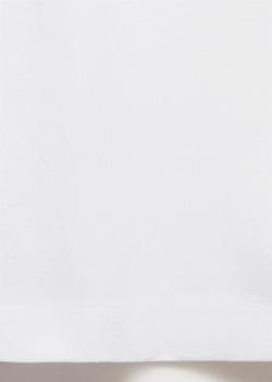 Футболка с V-образной горловиной