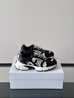 Christian Dior Chrono Sneaker