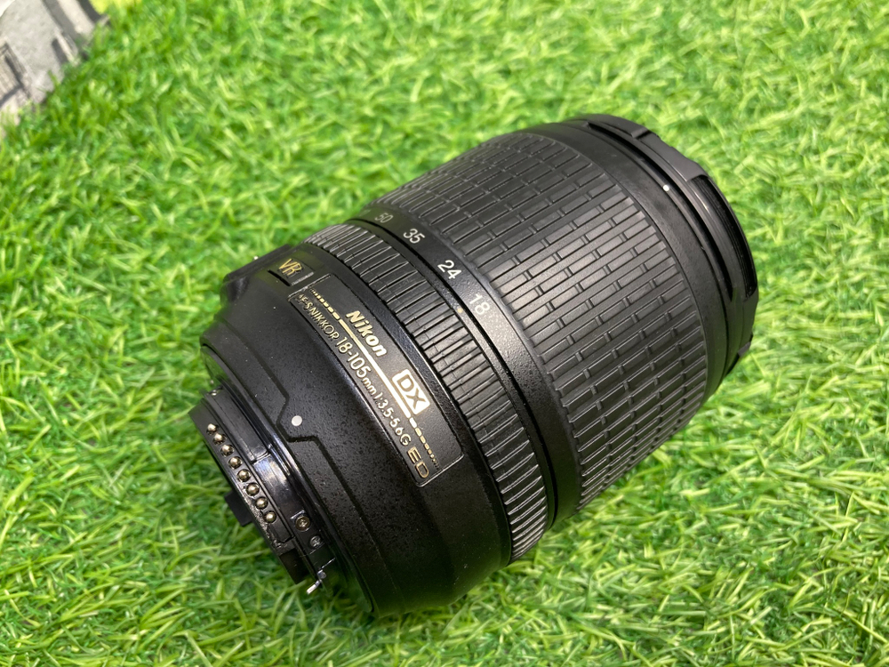 Nikon 18-105mm 3.5-5.6G AF-S ED DX VR