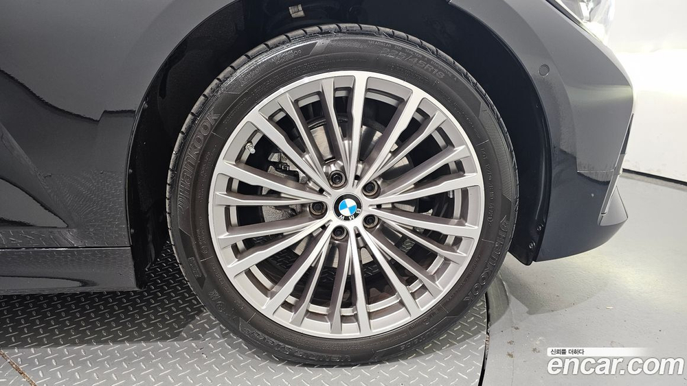 BMW 3 Series (G20) 320i Luxury (03.2022)