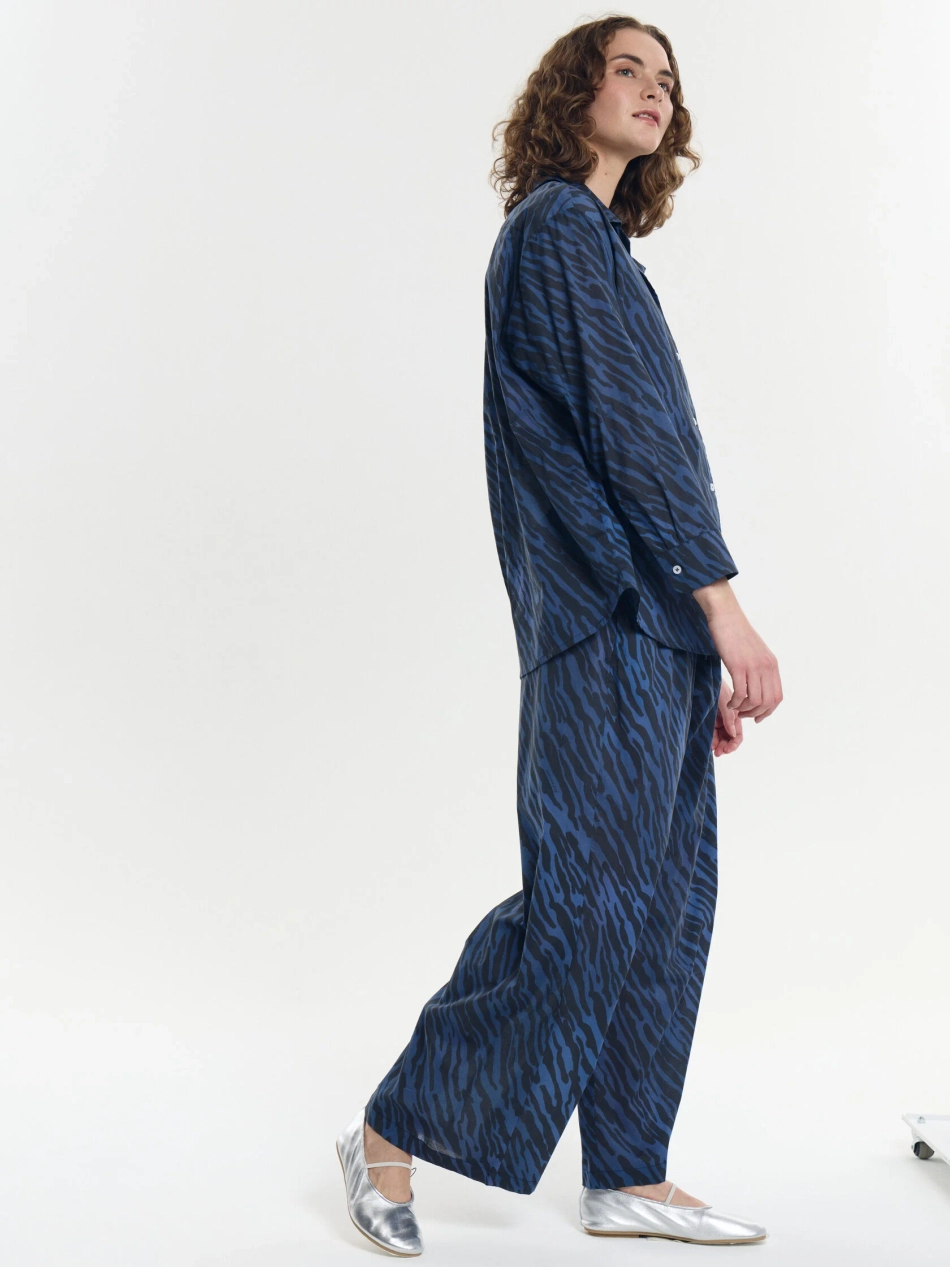 Костюм с брюками Weekend EXOTIC