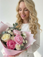 Нежный с пионами