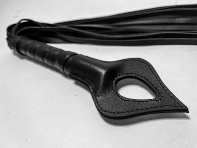 Черная кожаная плеть Пиковая Дама - 60 см. (Цвет: черный)