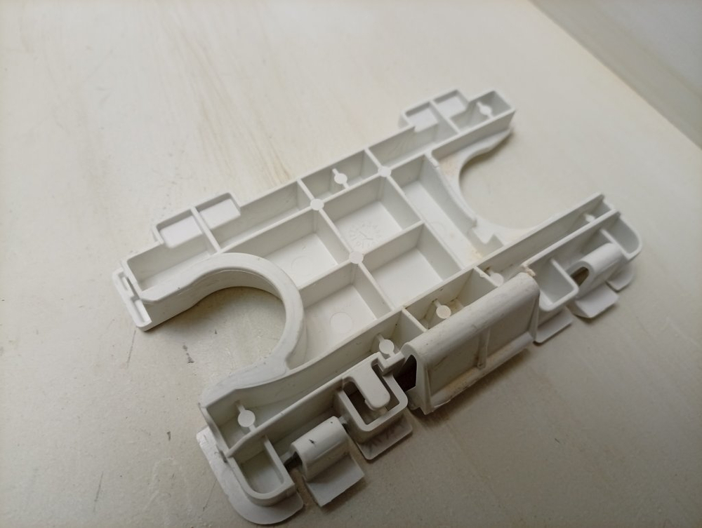 LFTA+5H1741 ктп11 Пластиковые элементы посудомоечной машины Ariston LFTA+5H1741 б/у