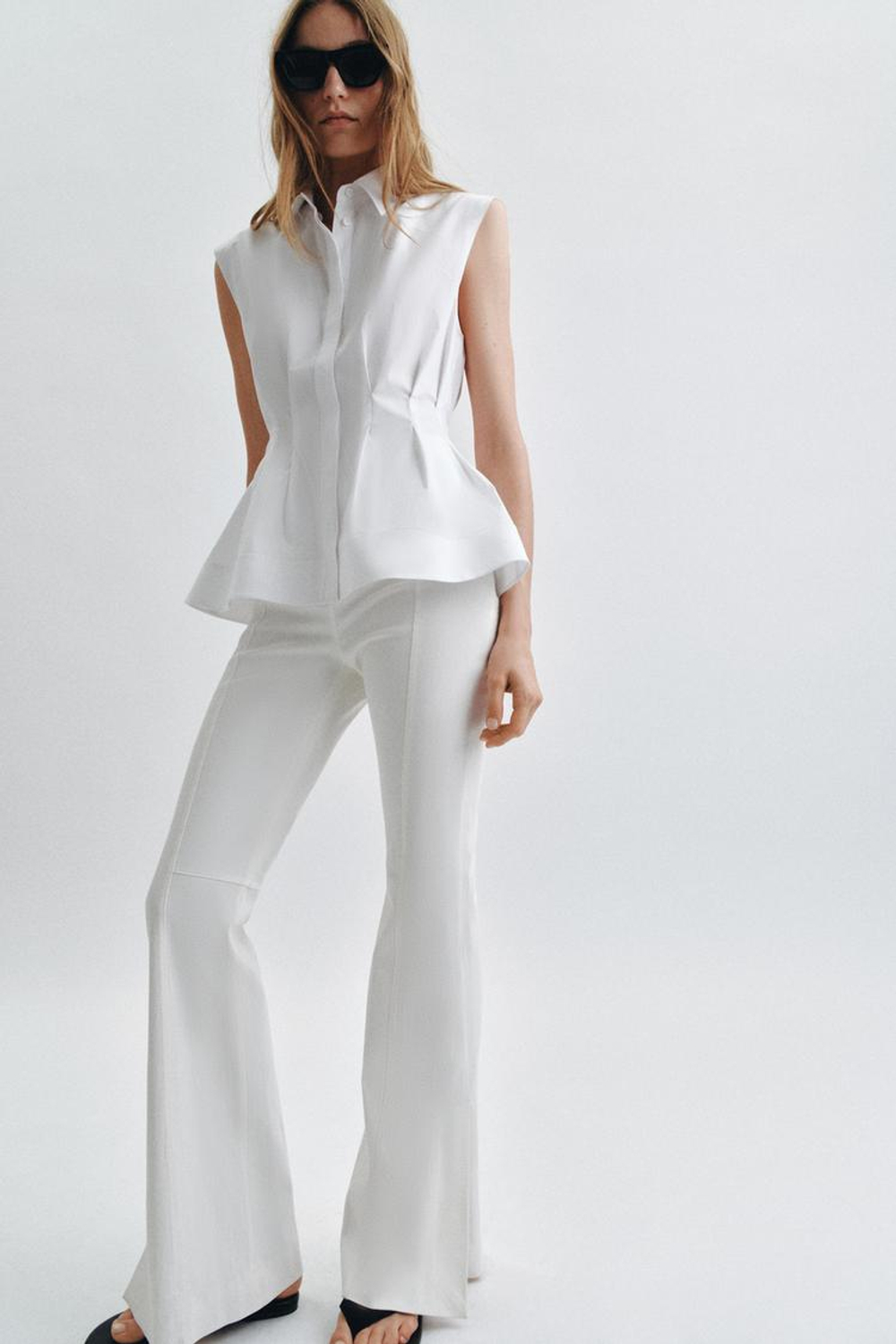 ZARA РУБАШКА СО СКЛАДКАМИ И ПРОЙМАМИ — ZW COLLECTION, БЕЛЫЙ