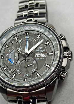 Часы Casio EF-558DC-1A