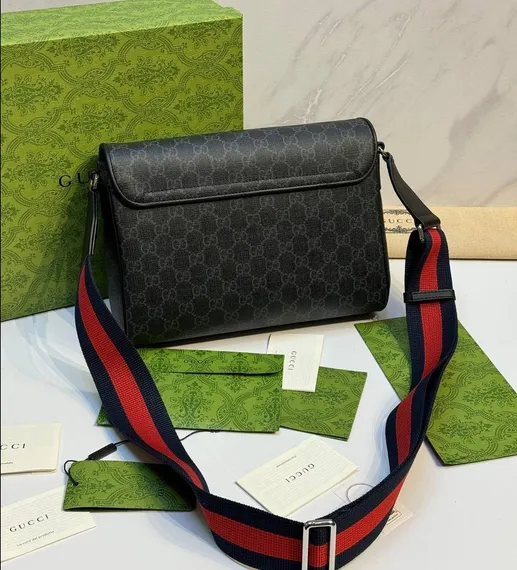 Сумка-мессенджер GUCCI GG Supreme