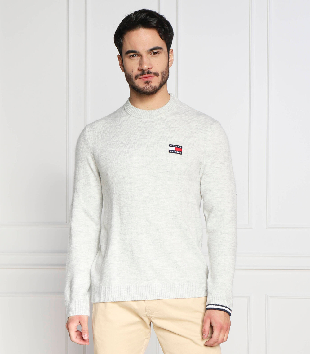 свитер badge Tommy Jeans - серый(DM0DM15065)