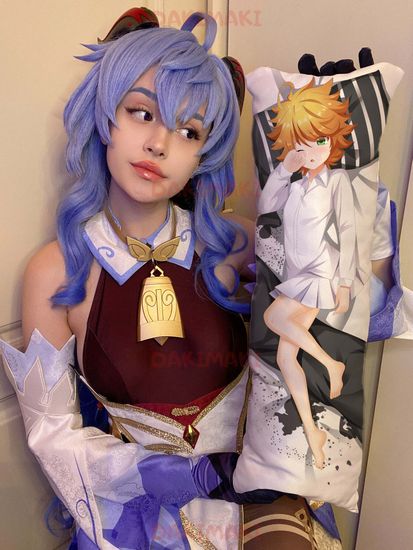 Мини дакимакура Эмма из Обещанный Неверленд арт. M0888, 60х20 см