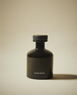 Zara Home CEDAR WOOD REED DIFFUSERS — ароматический диффузор с тростниковыми палочками, Кедр, 250 мл