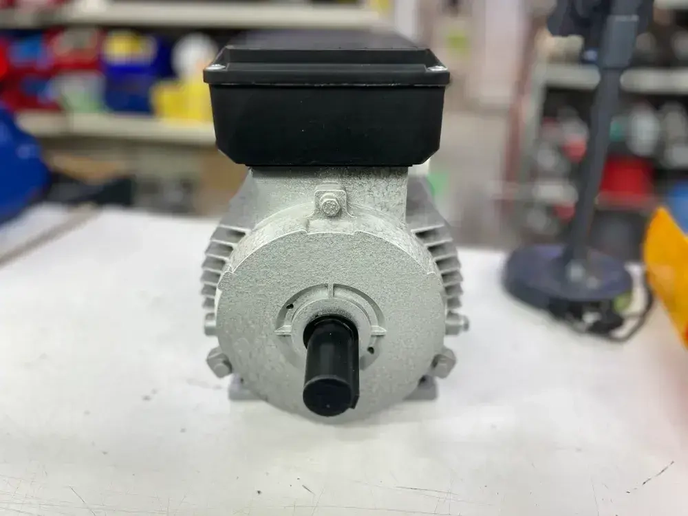 Электродвигатель ПромЭлектро АИ1Е80А4 IM1081, 0,75 кВт,1436 об/мин,220В