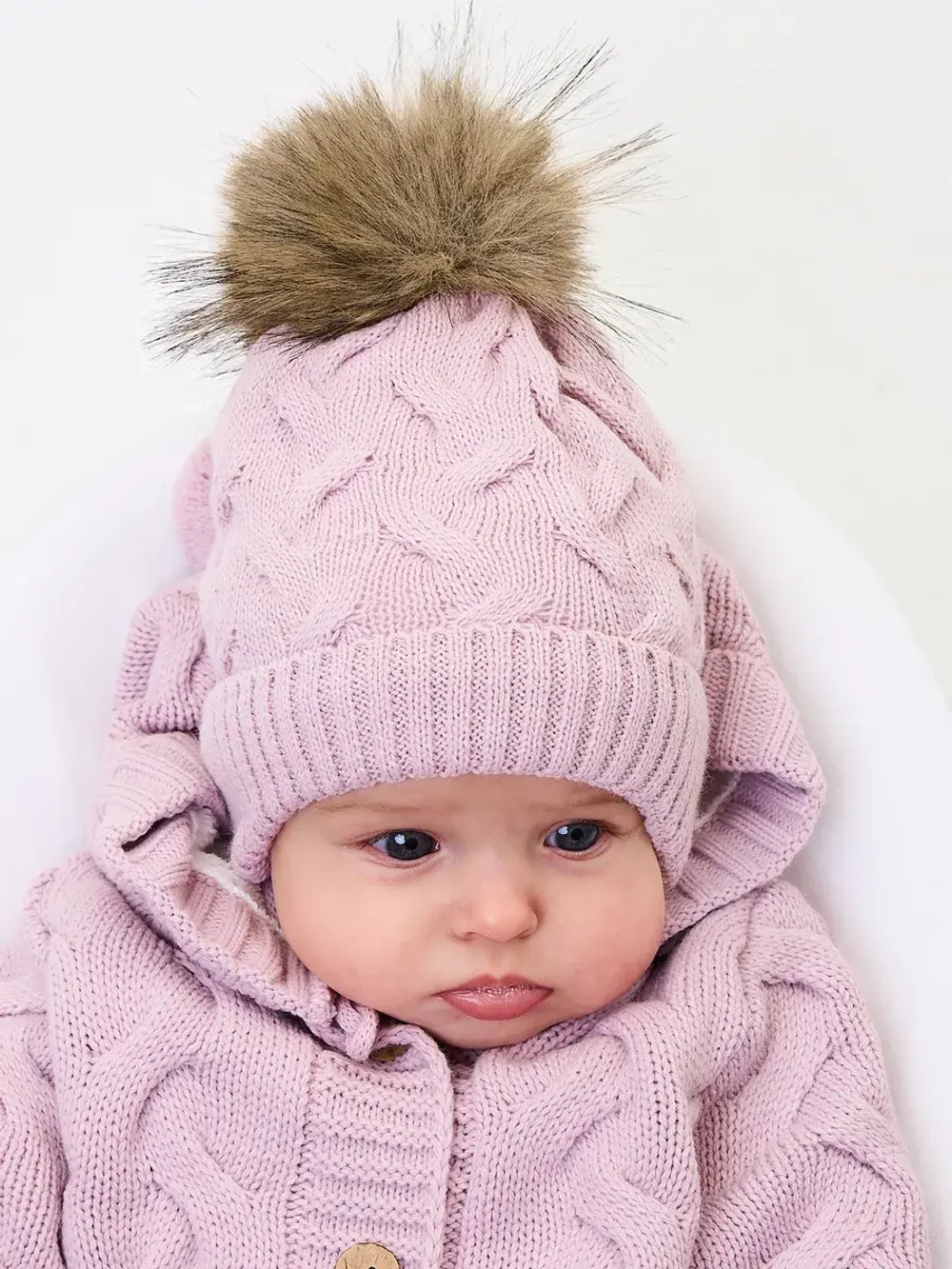 Комплект вязаный новорожденному: комбинезон+шапка+пинетки